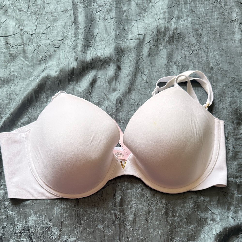 Victoria’s Secret lined Demi white bra 36D